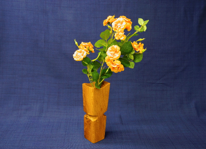 Vase >Unikat 5< in Eiche geölt mit Teileinschnitt, Mit Glaseinsatz, Höhe: 21 cm, 58/83mm, Preis: 40,- €